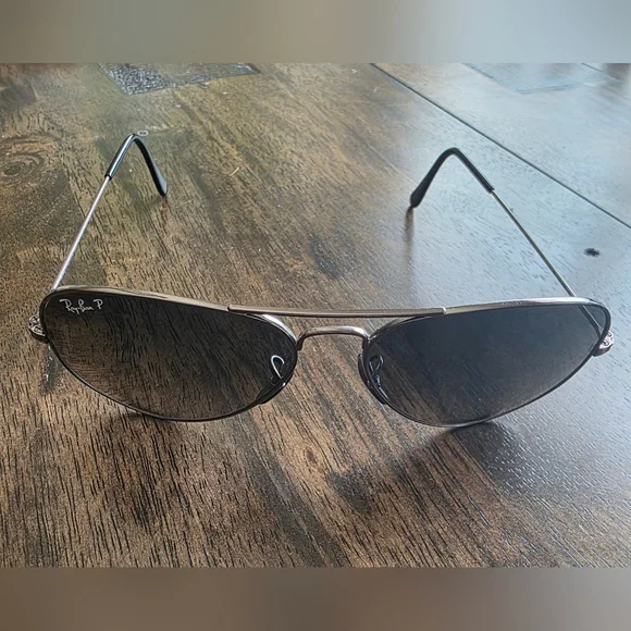 Ray-Ban Polorized Aviator Sunglasses With Blue Tint RB 3025 Authentic - Picture 12 of 15